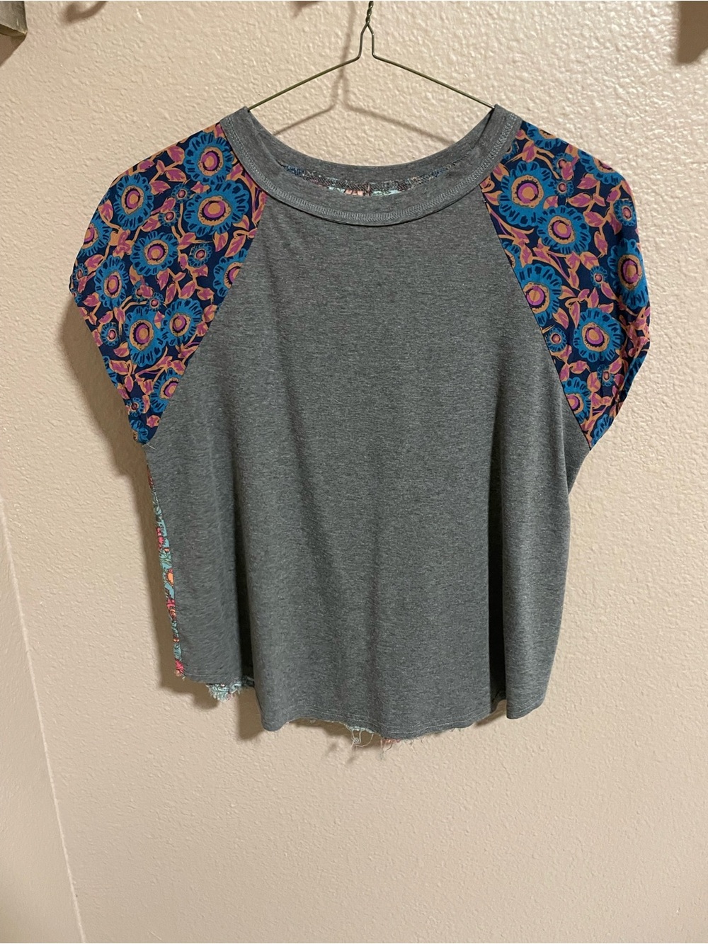 NATURAL LIFE Gray Tee with Blue Floral Raglan Sleeves